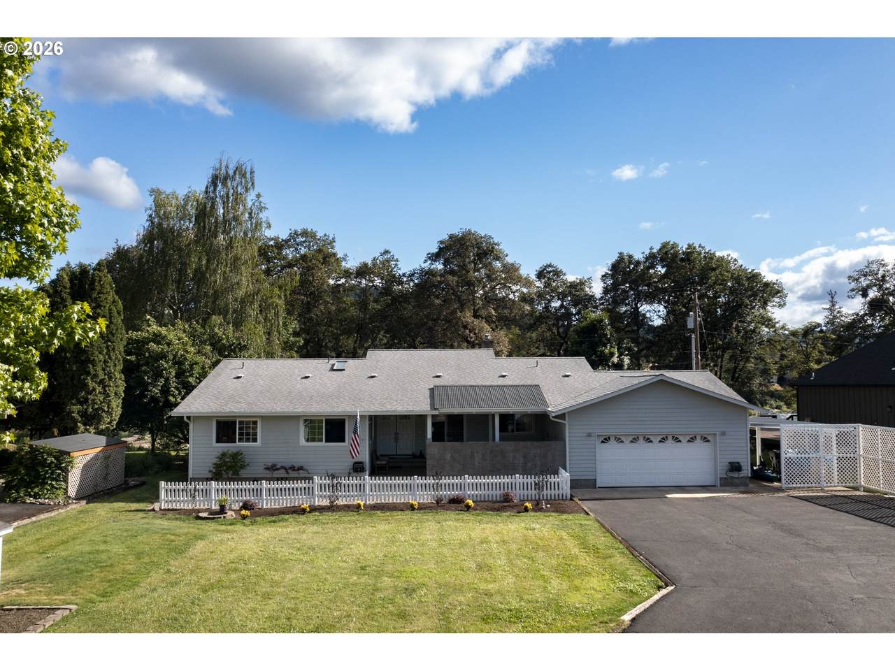 200 Rivershore Dr - Photo 1