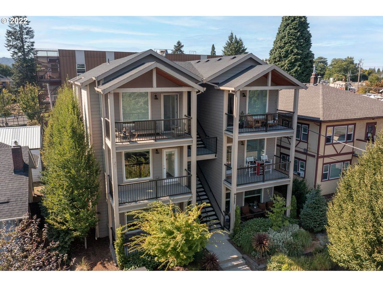 3963 Montana Ave - Photo 1