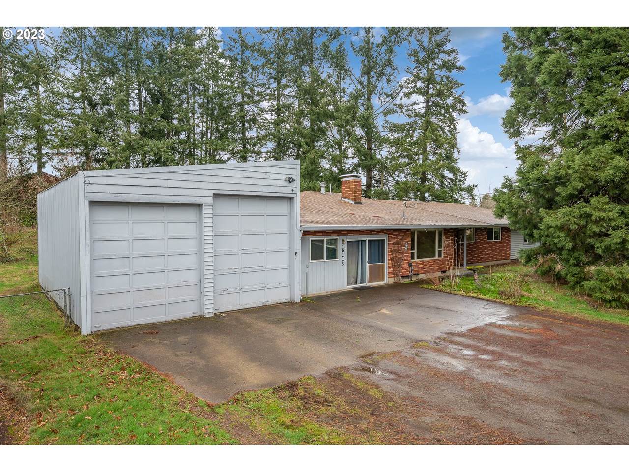 19225 South End Rd - Photo 1
