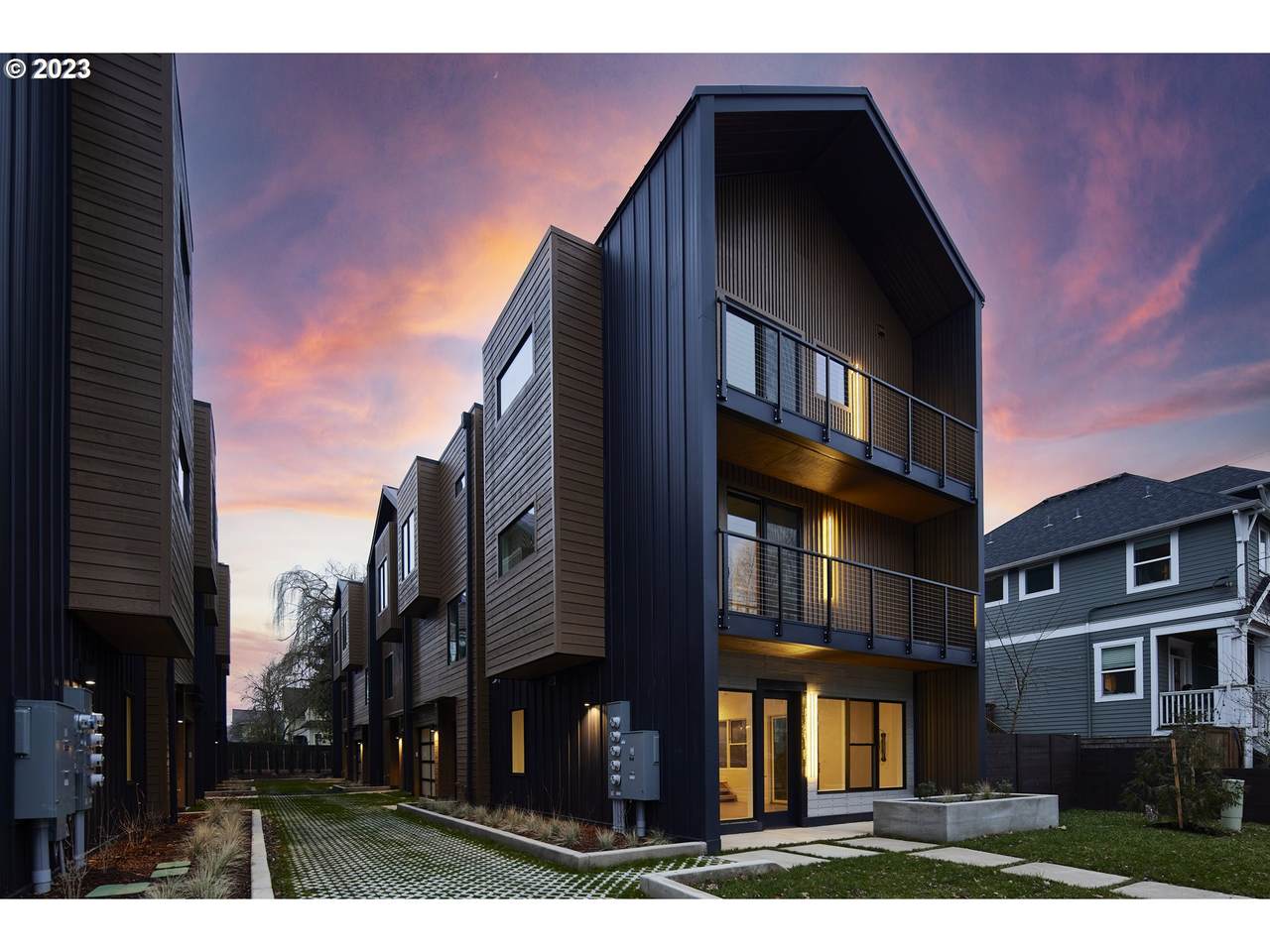 140 Sacramento St - Photo 1
