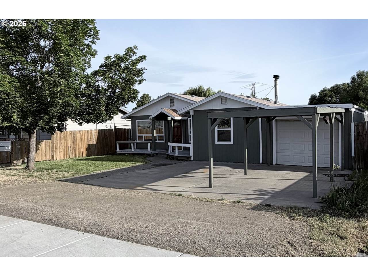 531 Darland Dr - Photo 1