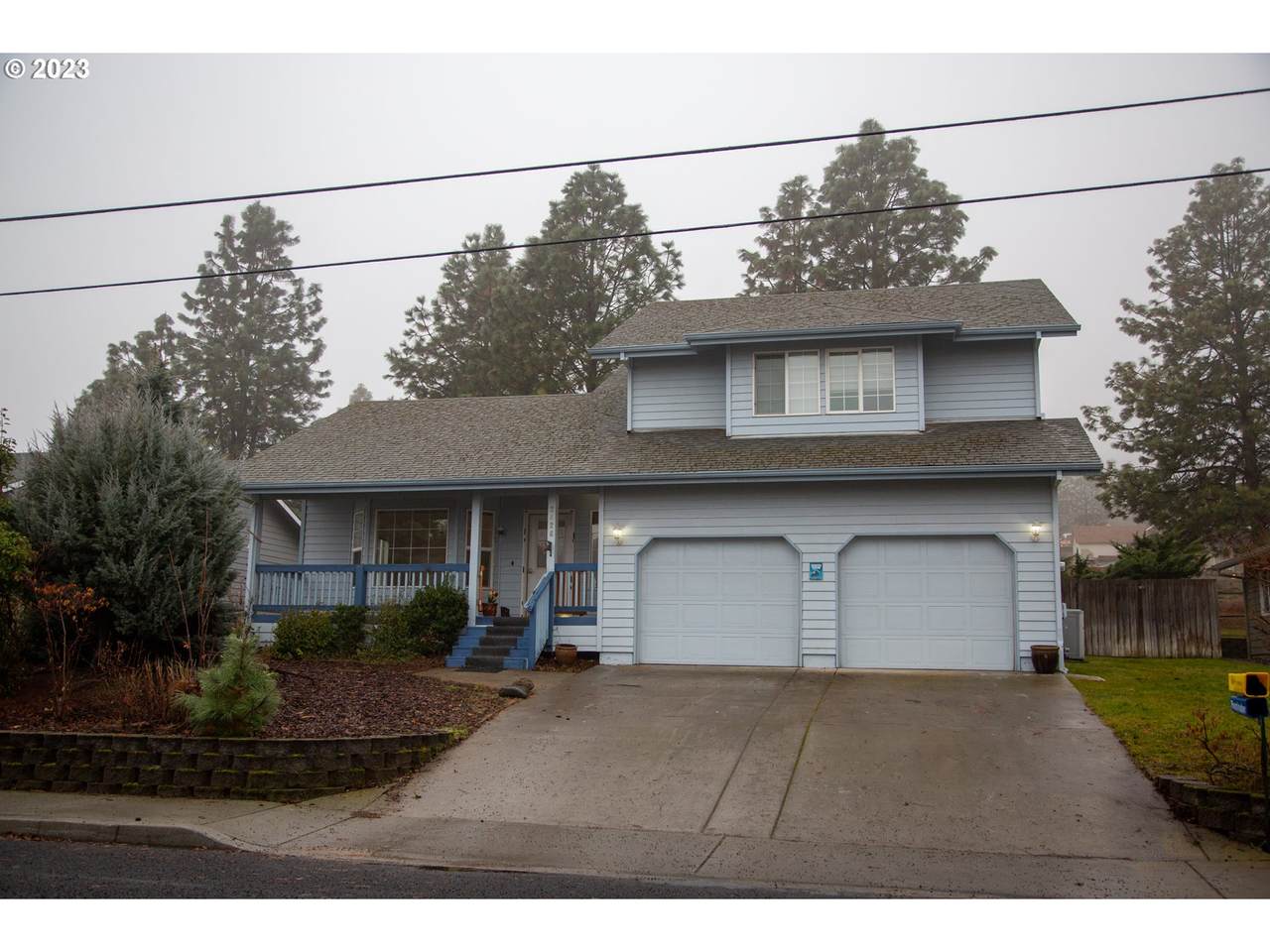 2426 13TH - Photo 1
