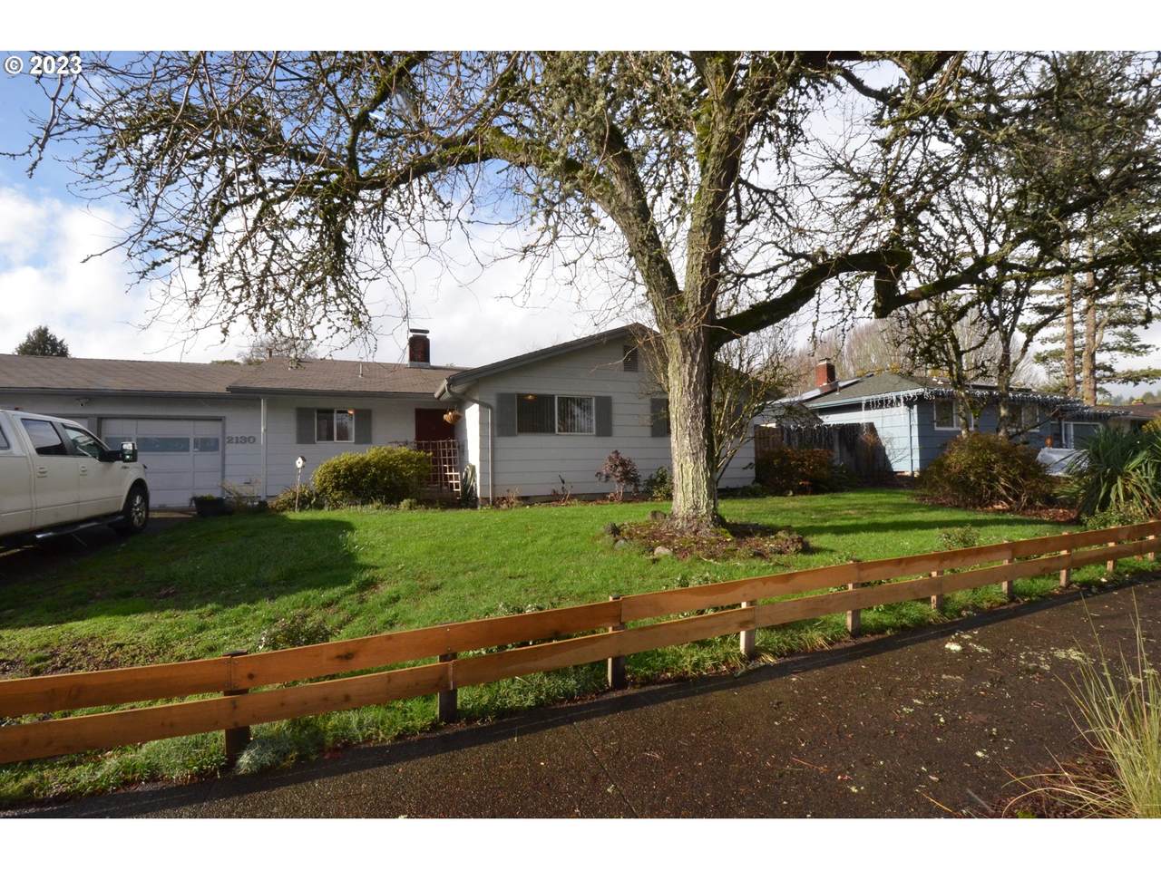 2130 Kings Blvd - Photo 1