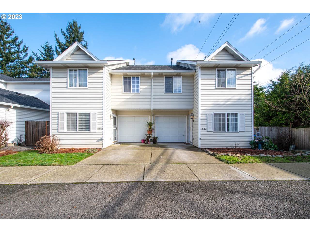 5201 85TH Ave - Photo 1