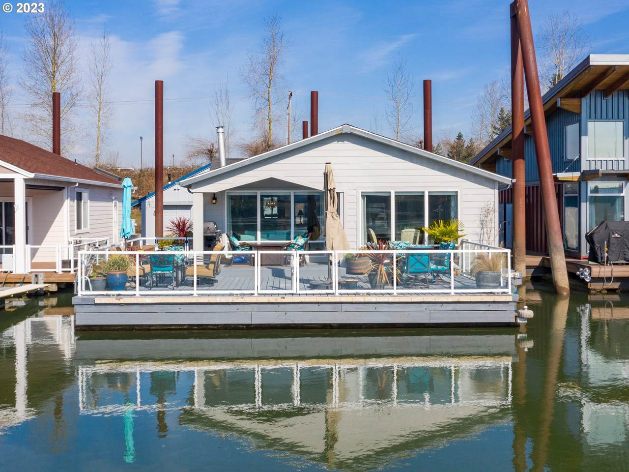 2630 Hayden Island Dr - Photo 1