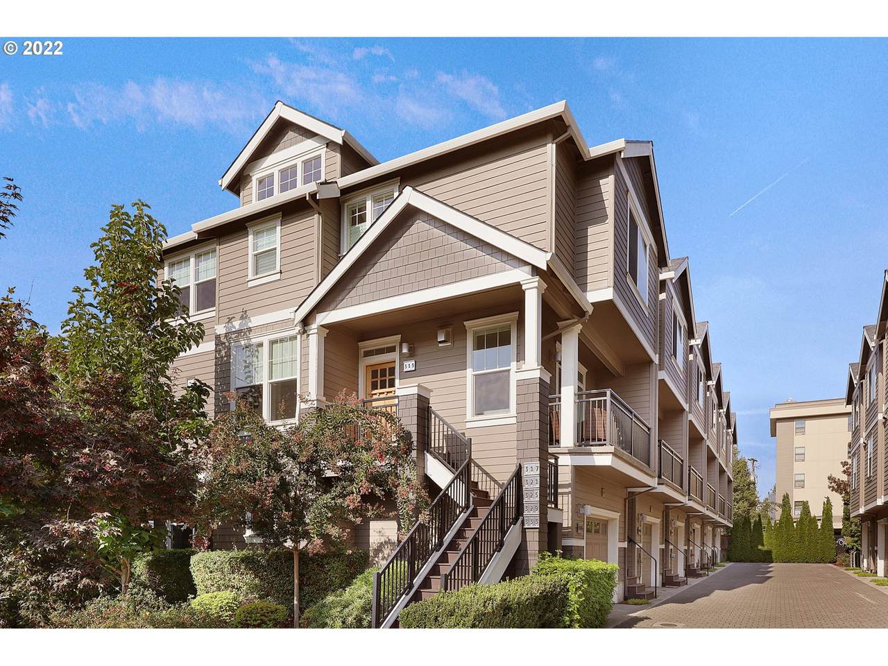 313 Morris St - Photo 1