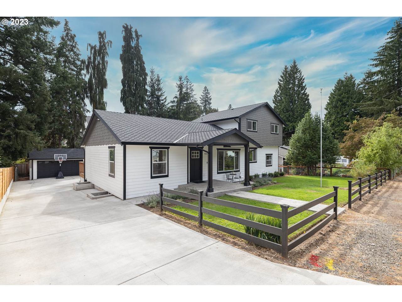 4000 Willamette Dr - Photo 1
