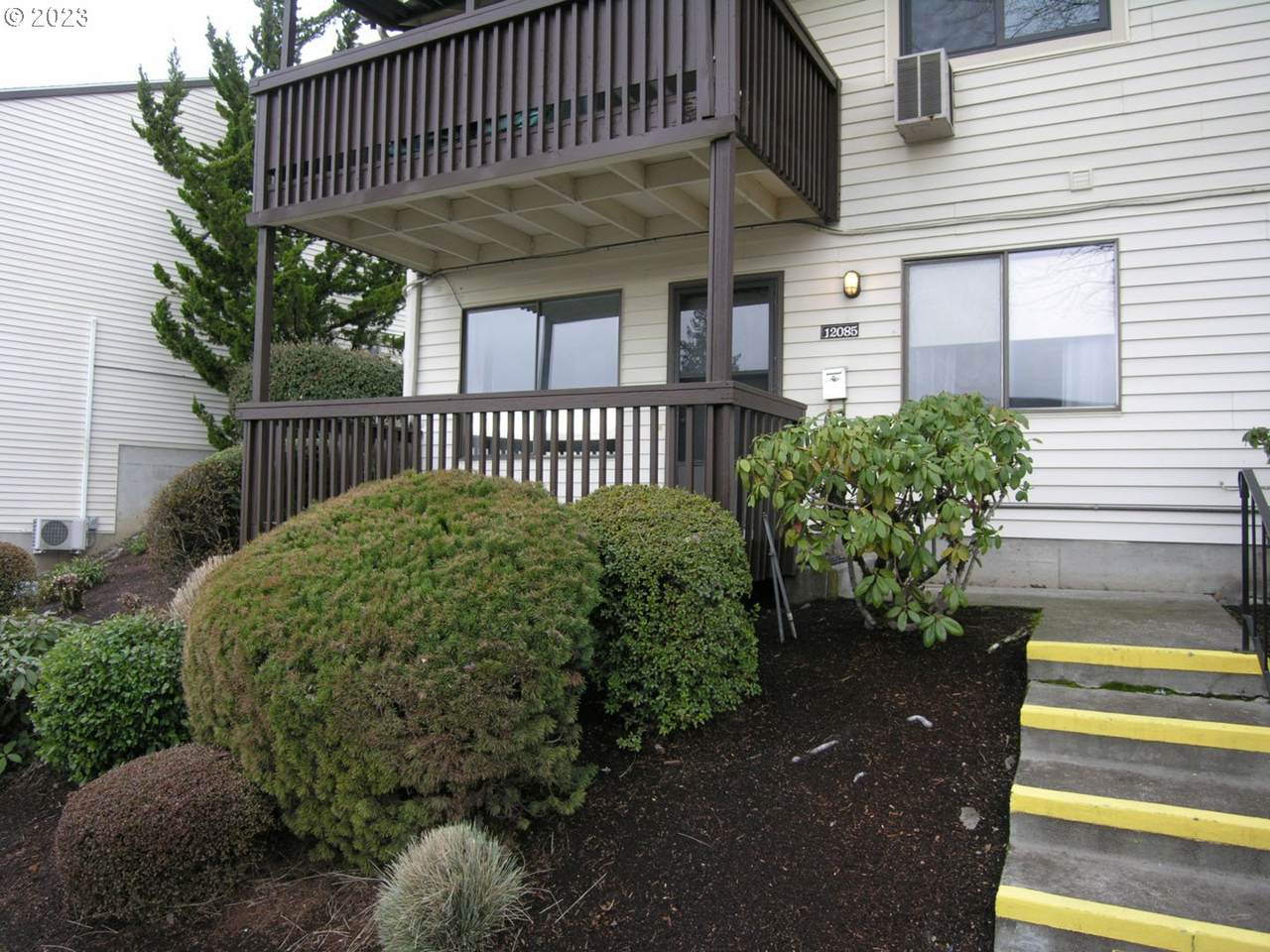 12085 King Arthur St - Photo 1
