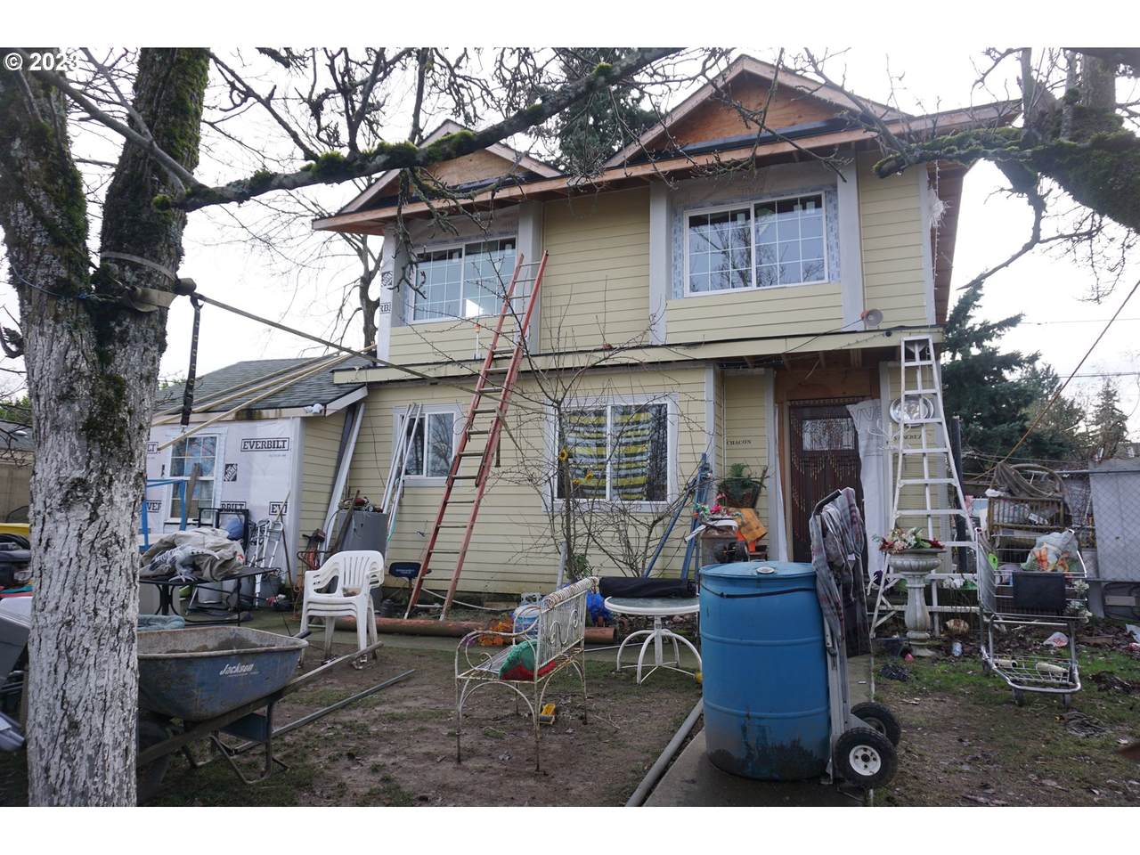 8528 Sumner St - Photo 1