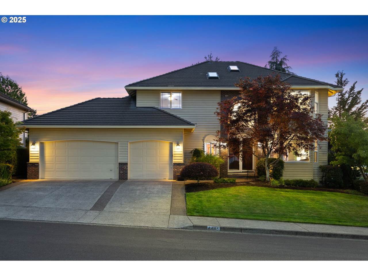 4445 Seneca Ct - Photo 1