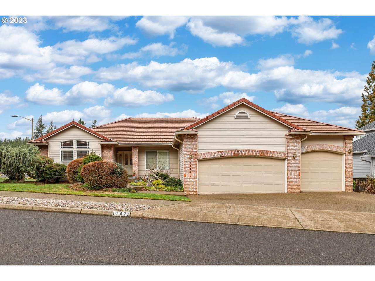 11477 Highland Loop - Photo 1