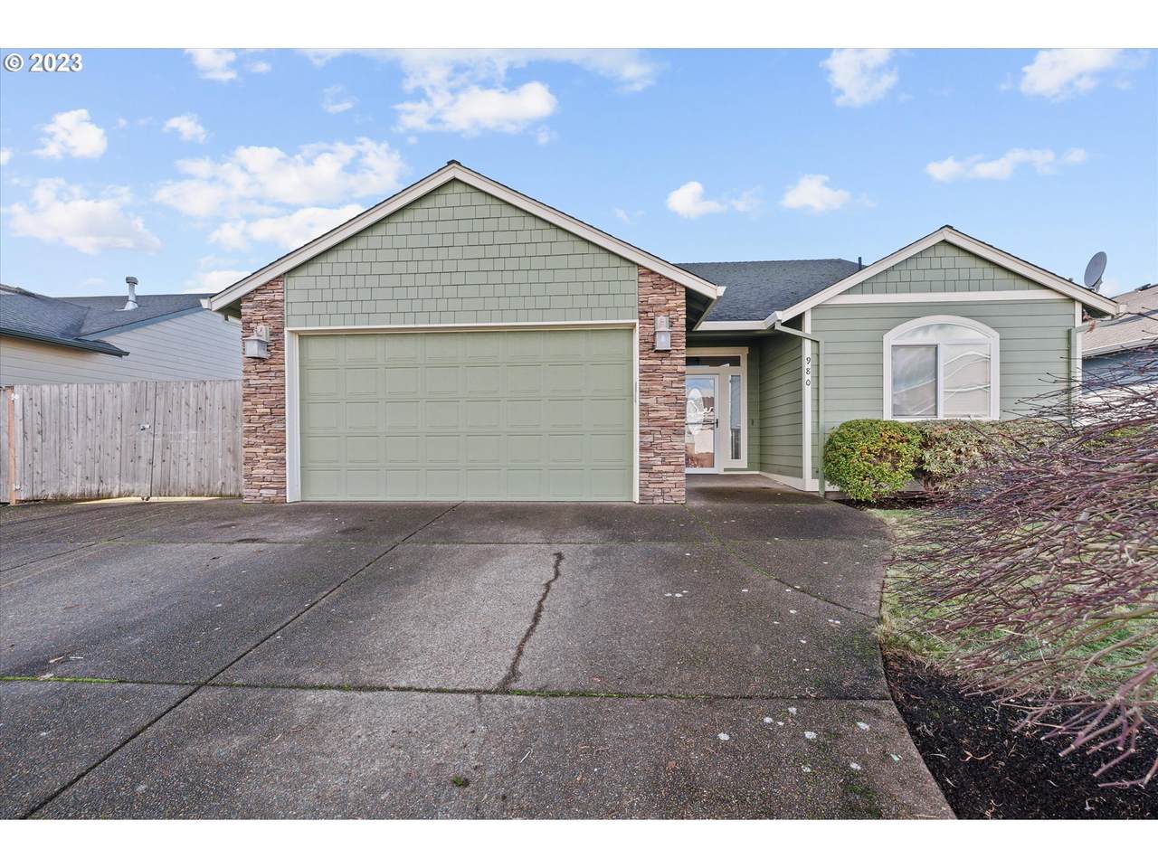 980 Julie Ln - Photo 1