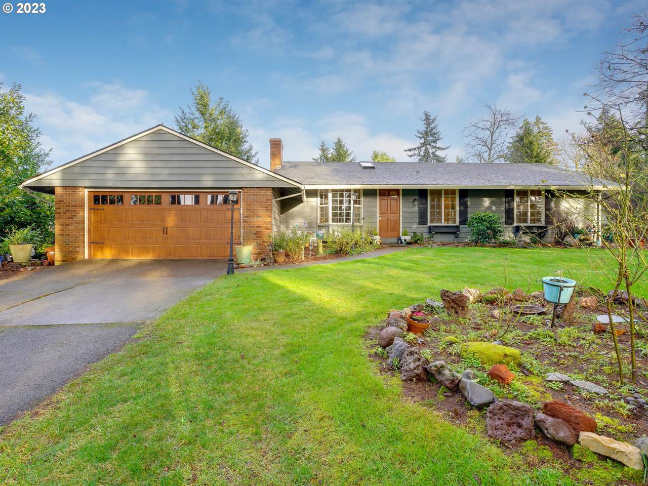 21938 Larkspur Ave - Photo 1