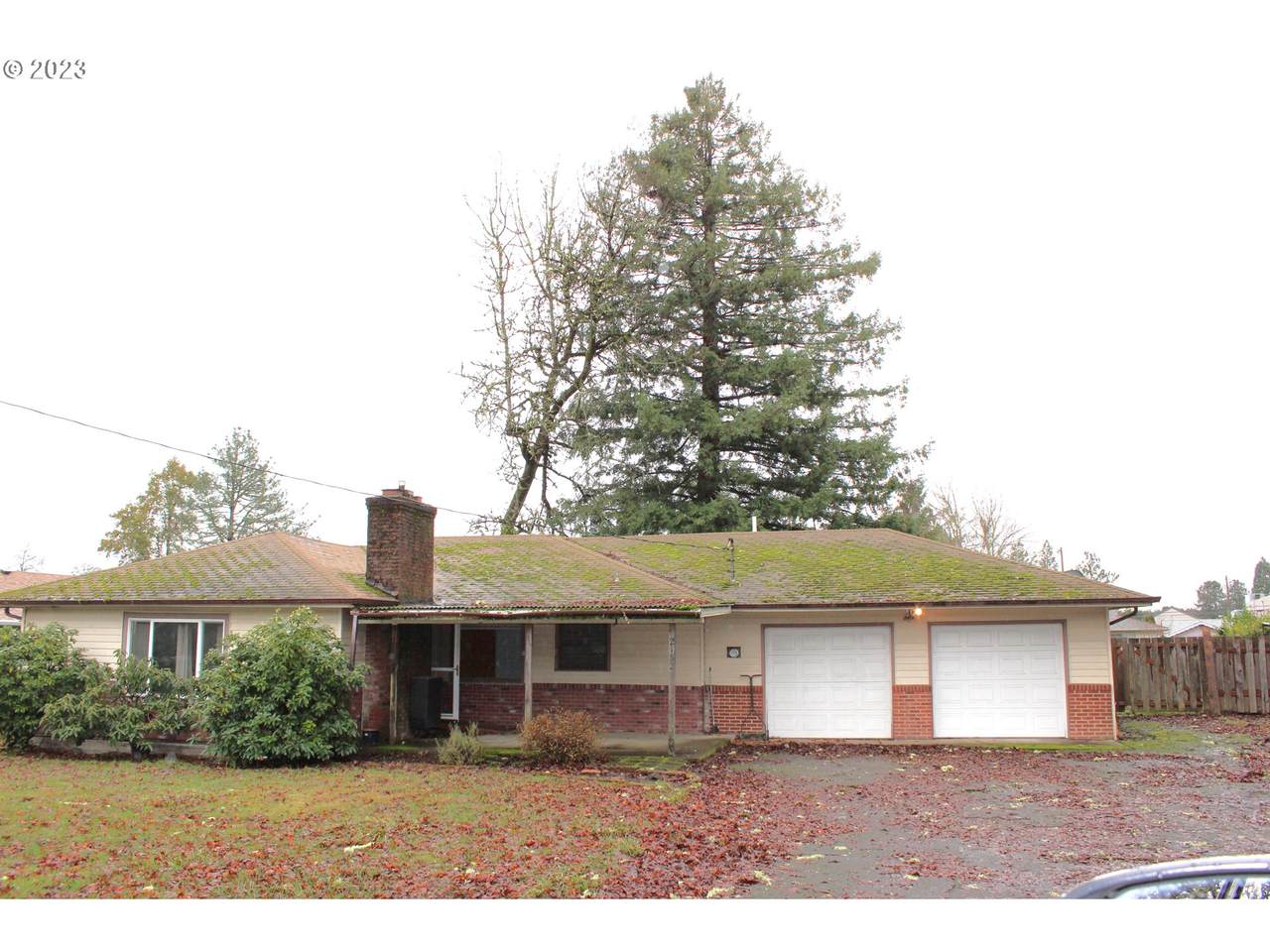 2132 Main St - Photo 1