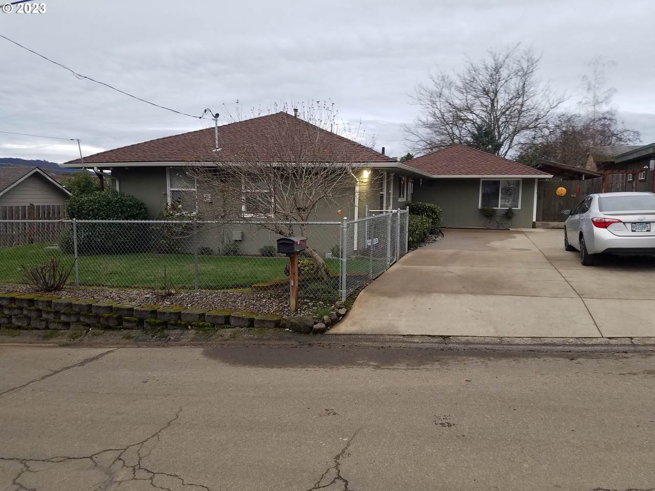 1718 Eden St - Photo 1
