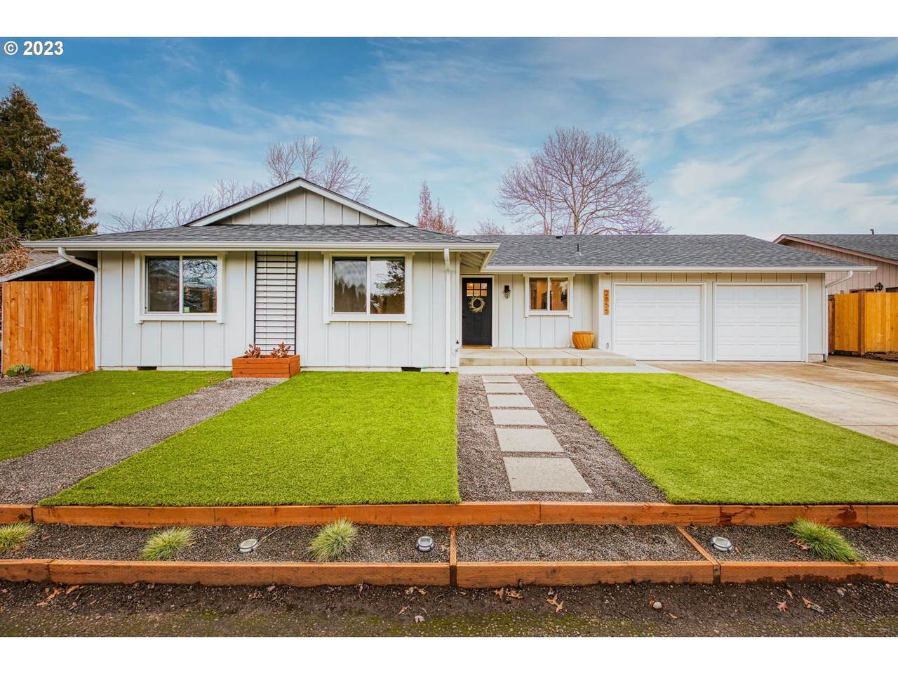 2855 Cheryl St - Photo 1