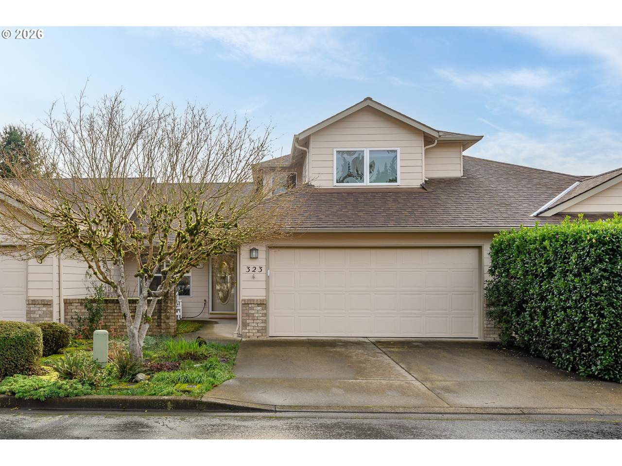 323 Fircrest Pl - Photo 1