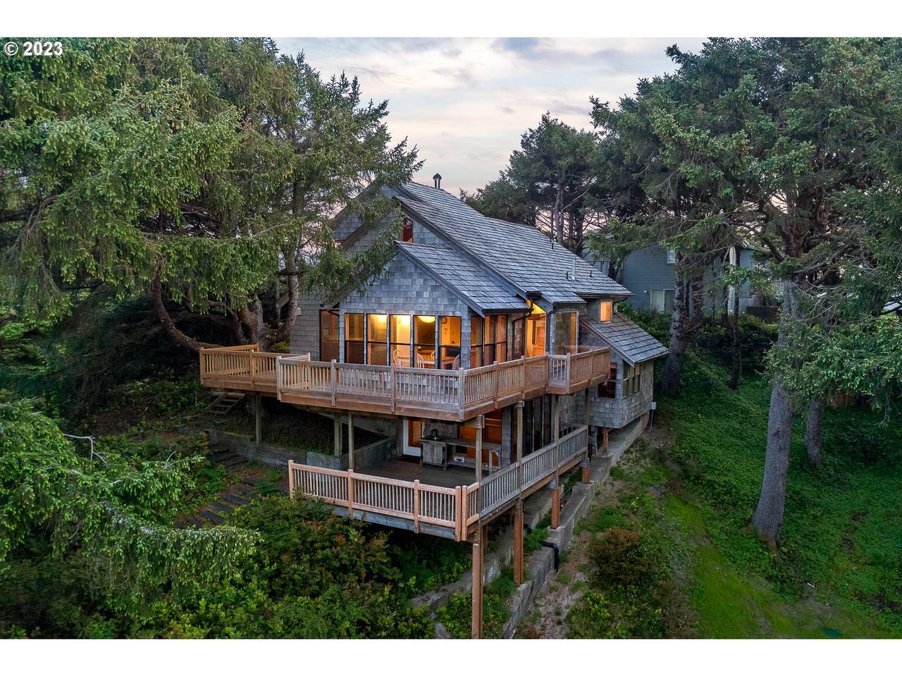 250 Salishan Dr - Photo 1