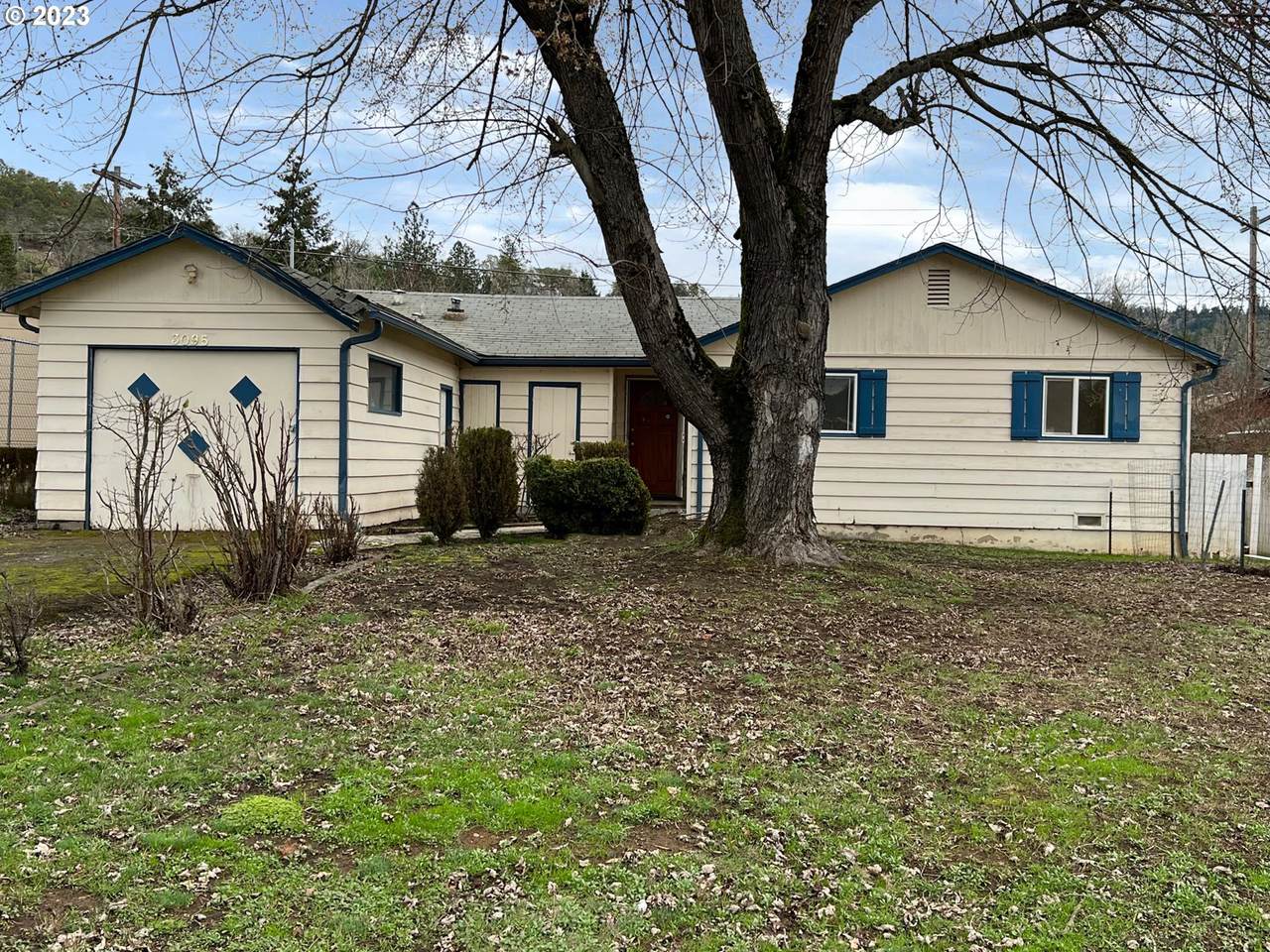 3095 Porter St - Photo 1