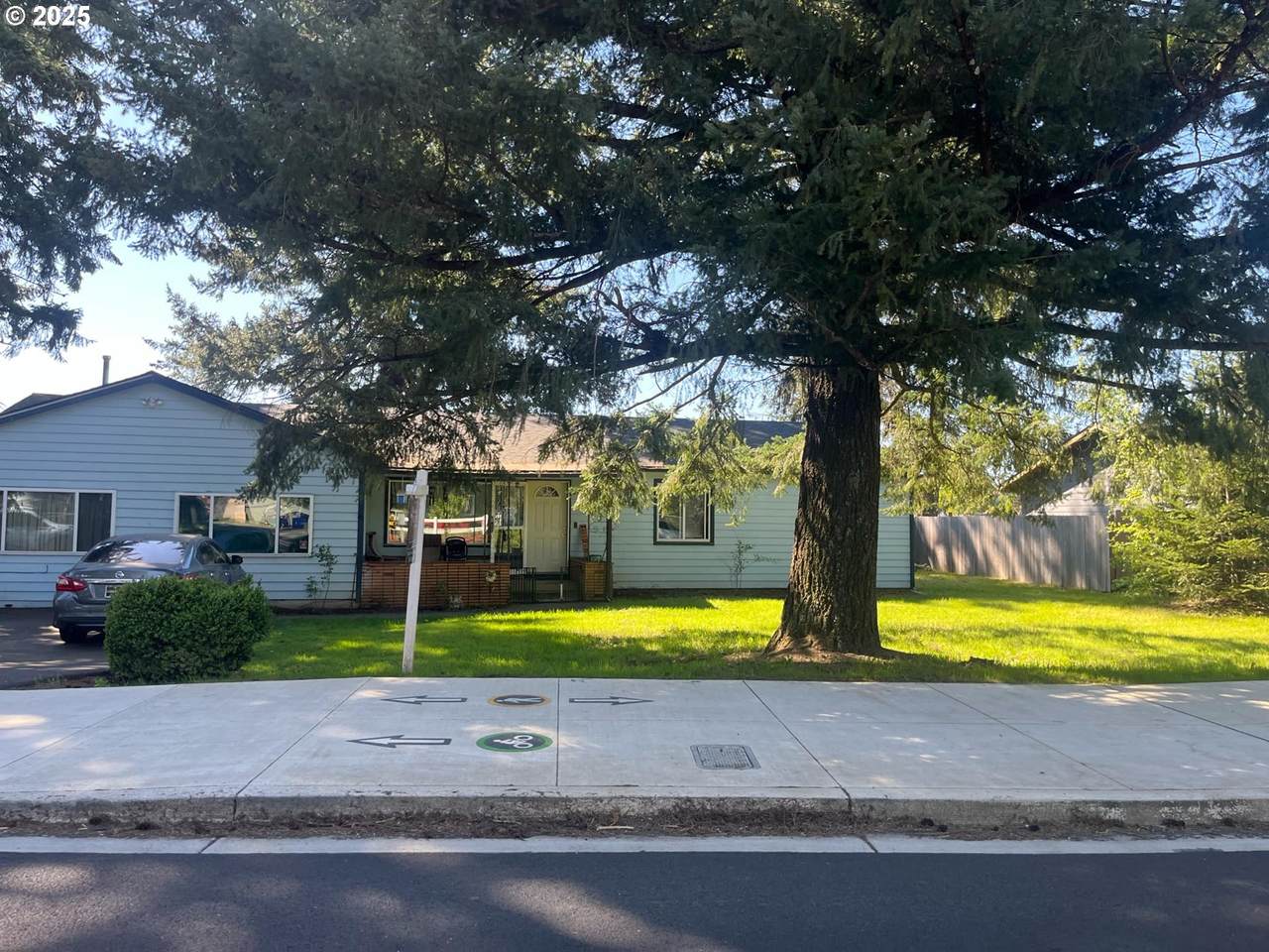 933 174TH Ave - Photo 1