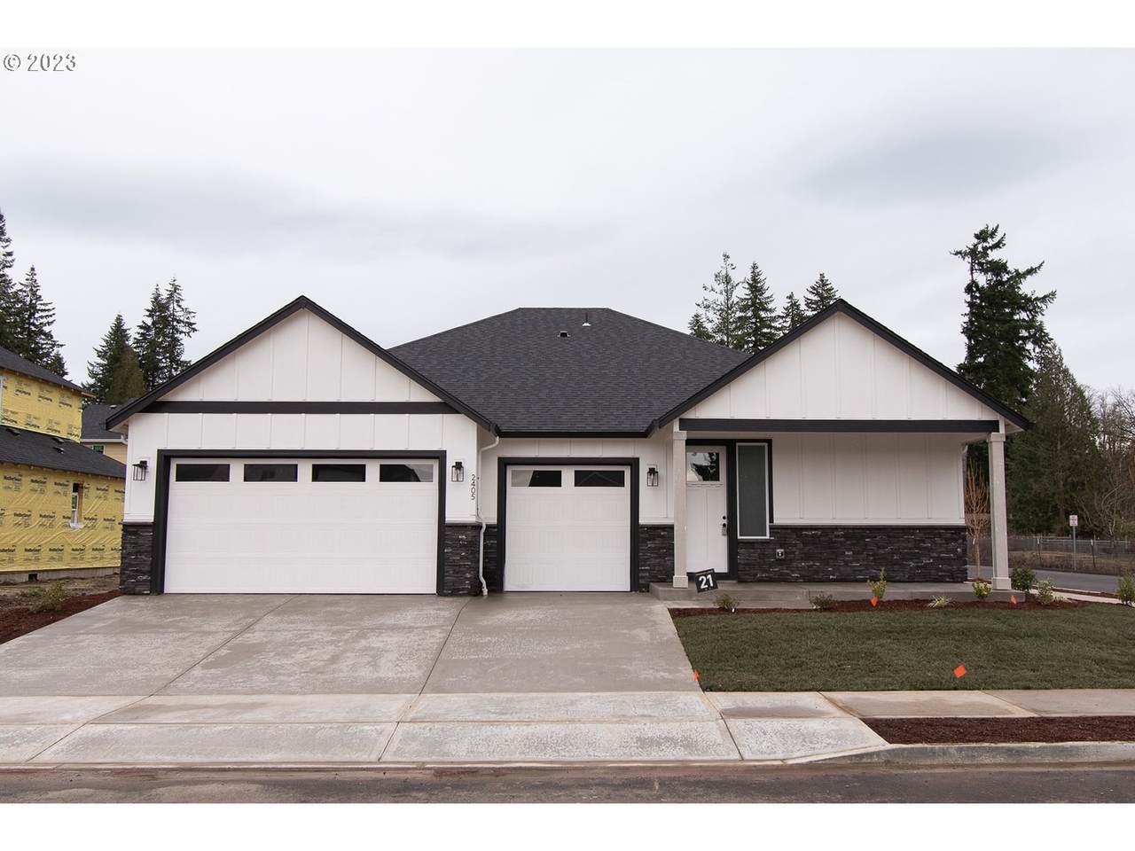 2405 2ND Ct - Photo 1