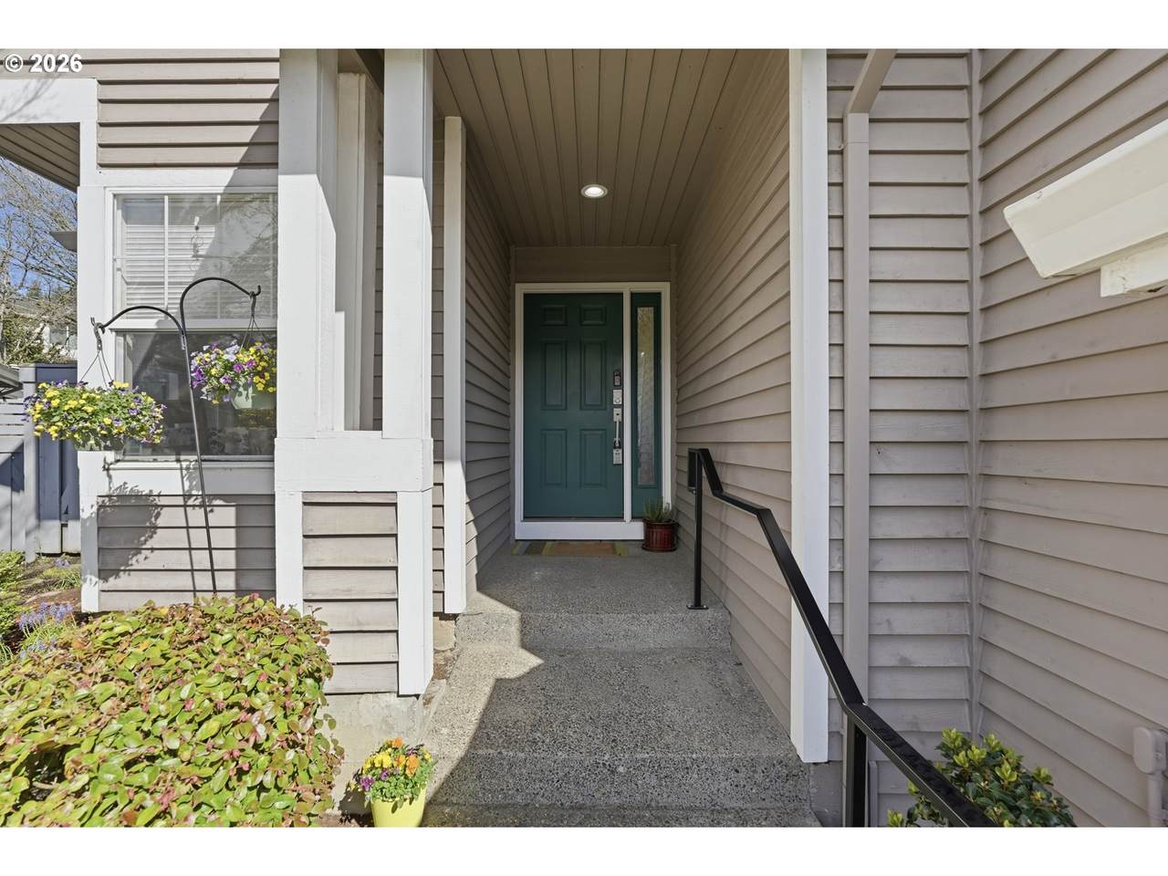 https://bt-photos.global.ssl.fastly.net/portland/1280_boomver_1_235032854-2.jpg