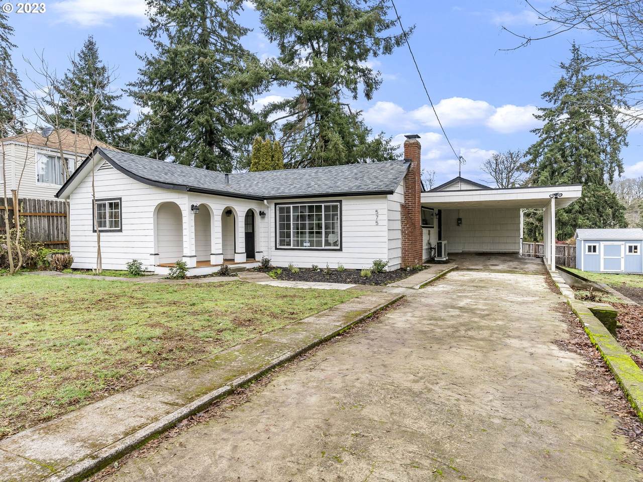 575 Vista Ave - Photo 1