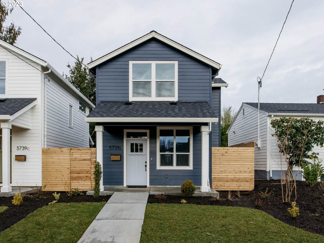 5739 Woodward St - Photo 1