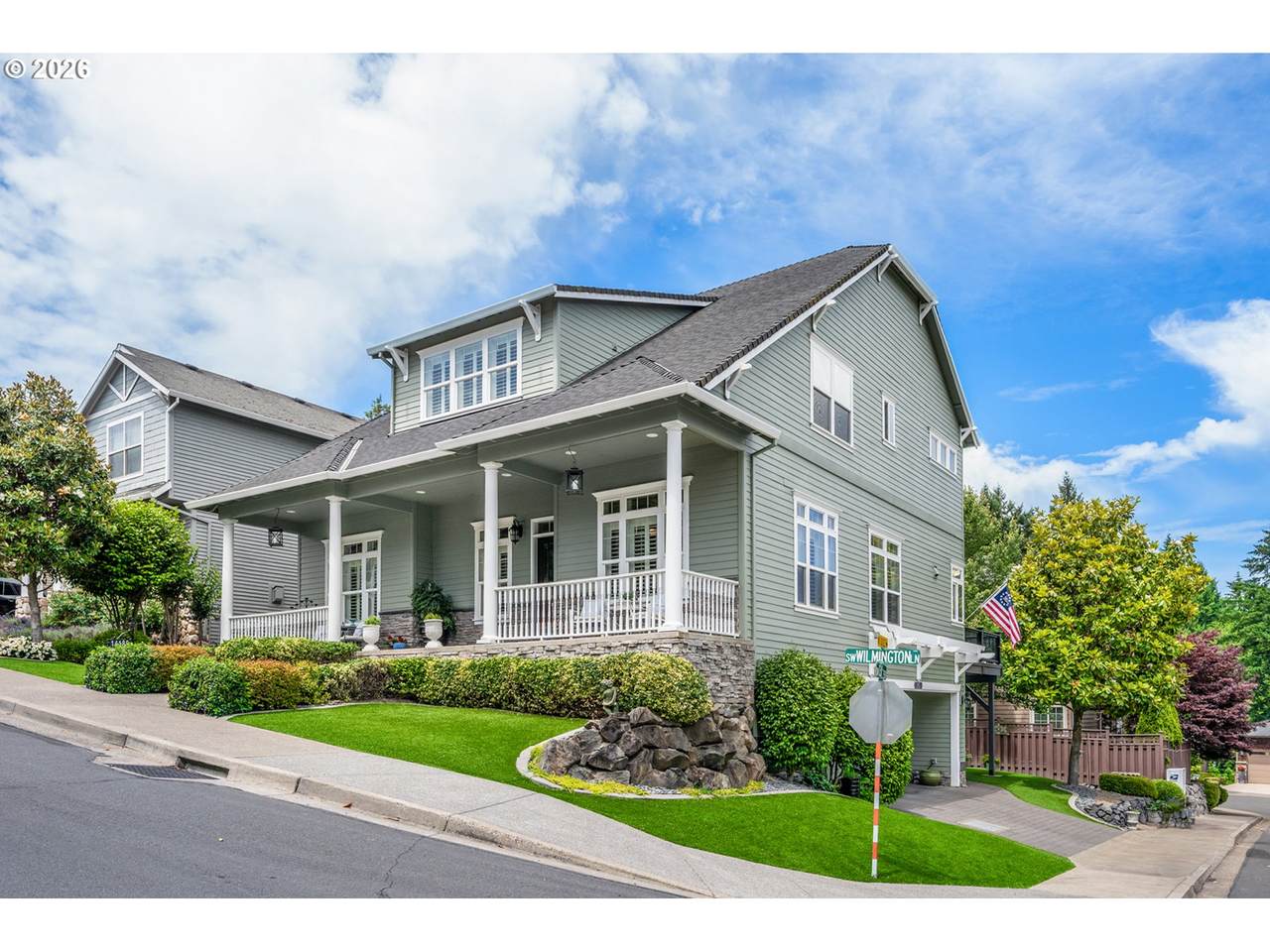 https://bt-photos.global.ssl.fastly.net/portland/1280_boomver_1_235460919-2.jpg