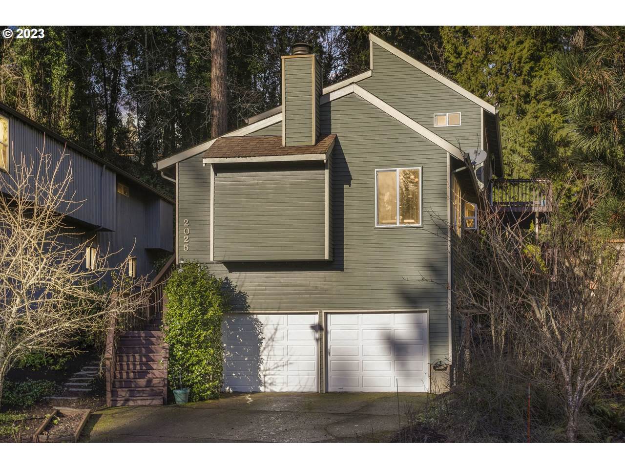 2025 Parkside Ct - Photo 1