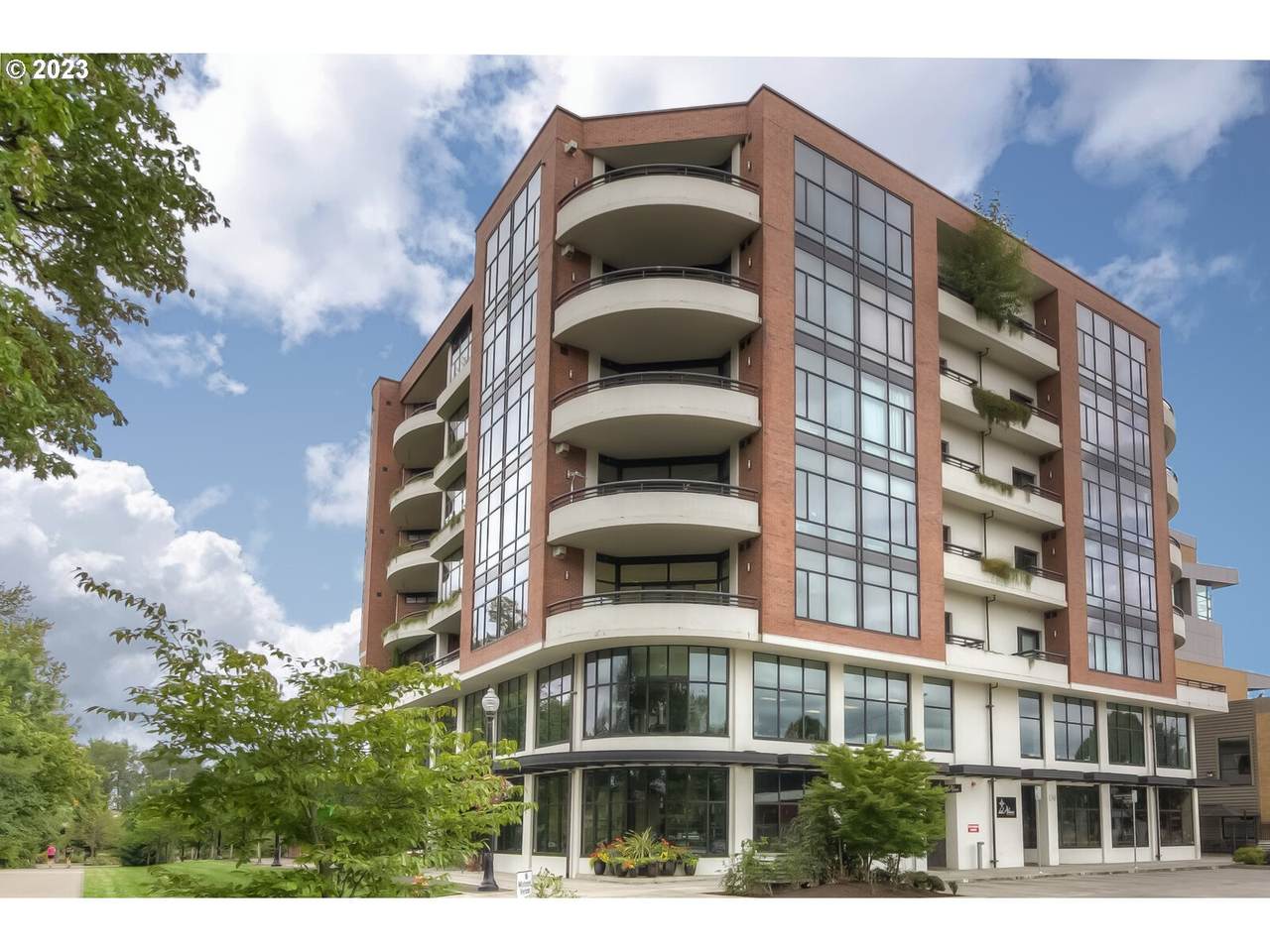 136 Washington Ave - Photo 1