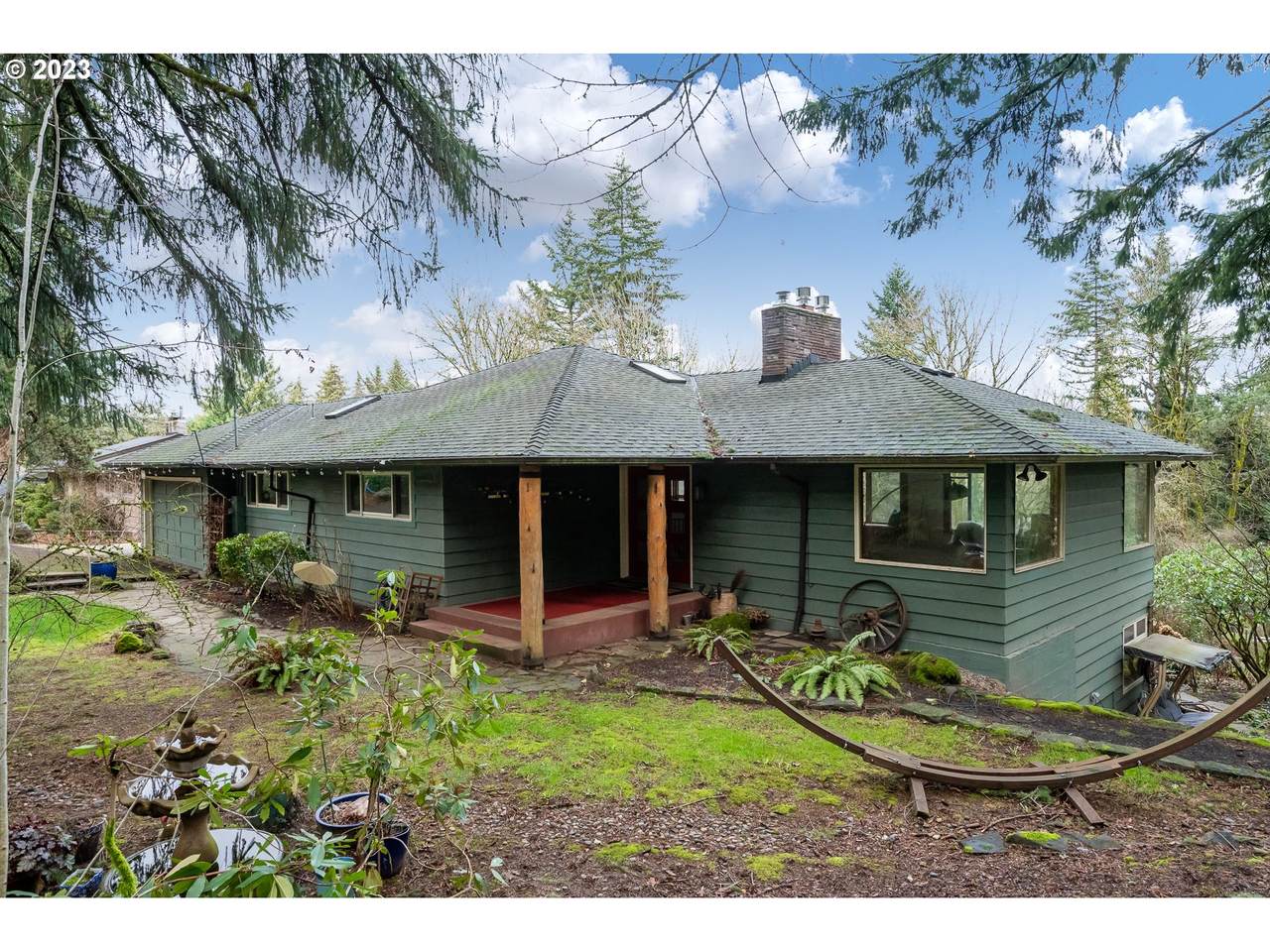1670 Maplecrest Dr - Photo 1