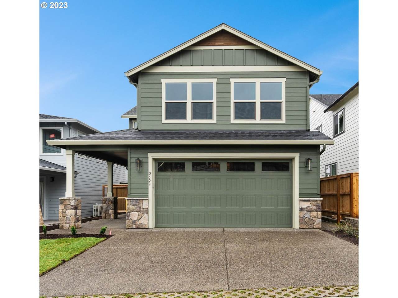 2523 White Salmon Dr - Photo 1