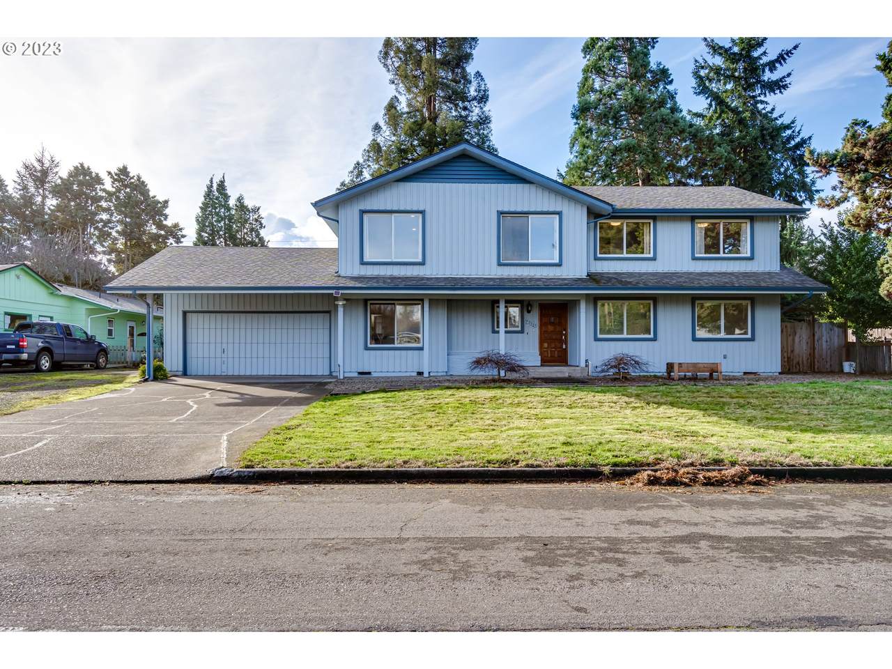 2110 Valhalla St - Photo 1