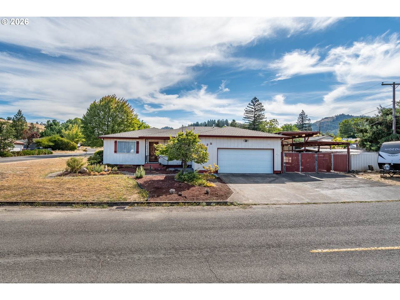 225 Stevenson Ave - Photo 1