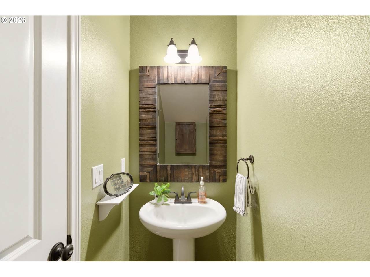 https://bt-photos.global.ssl.fastly.net/portland/1280_boomver_1_236251434-2.jpg