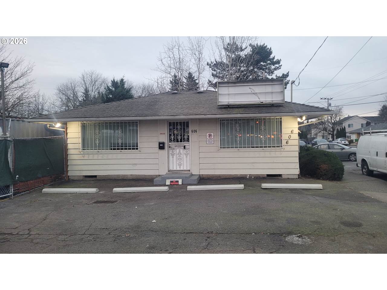 606 148TH Ave - Photo 1