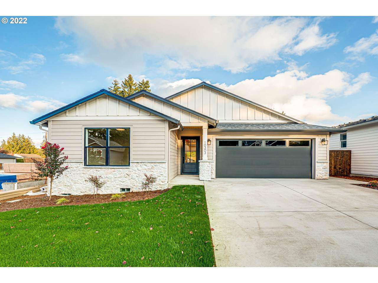 10101 46TH Ave - Photo 1