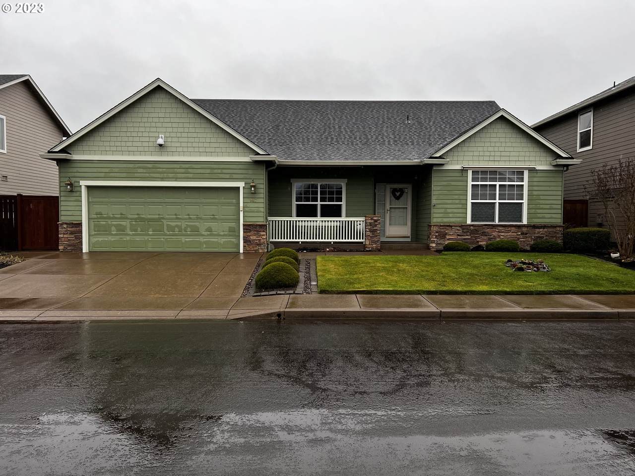 947 67TH Pl - Photo 1
