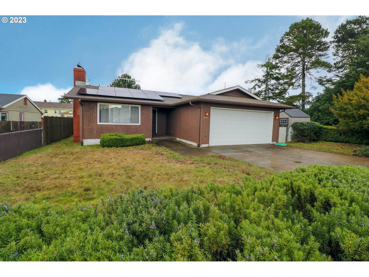 2081 Grant - Photo 1