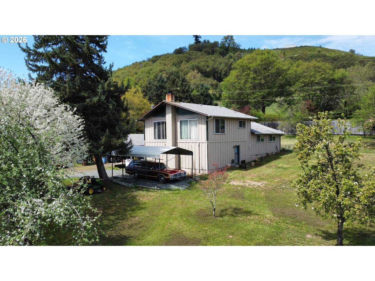 176 Homestead Dr - Photo 1