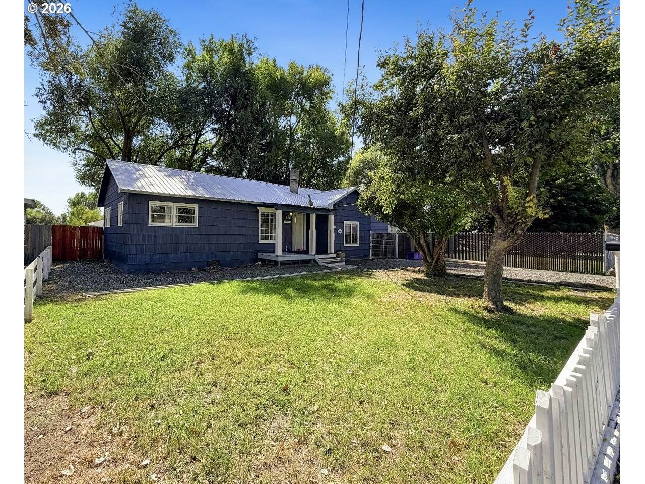 445 Riverside Dr - Photo 1
