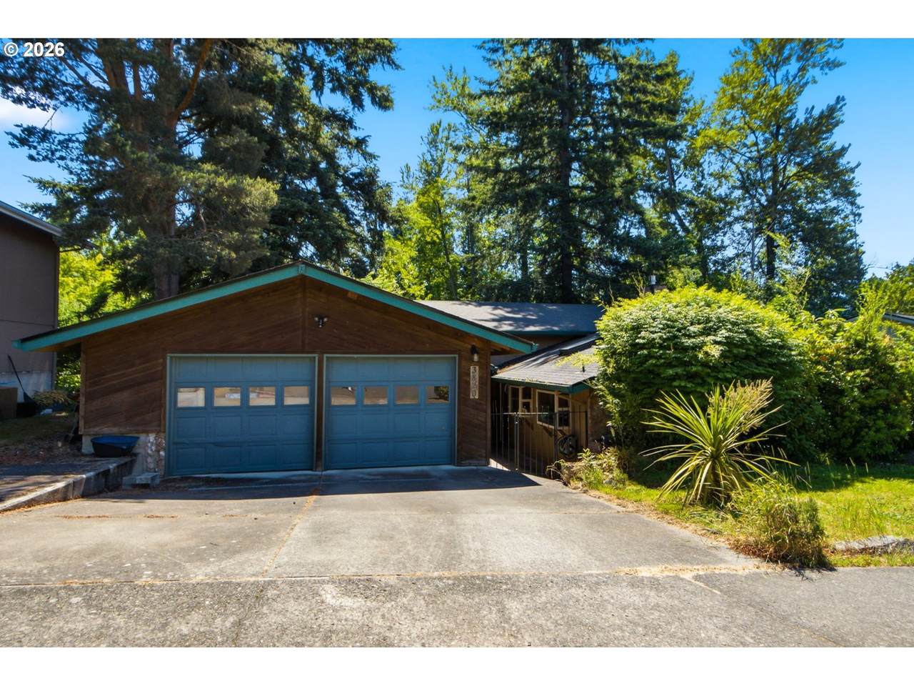3820 El Camino Dr - Photo 1
