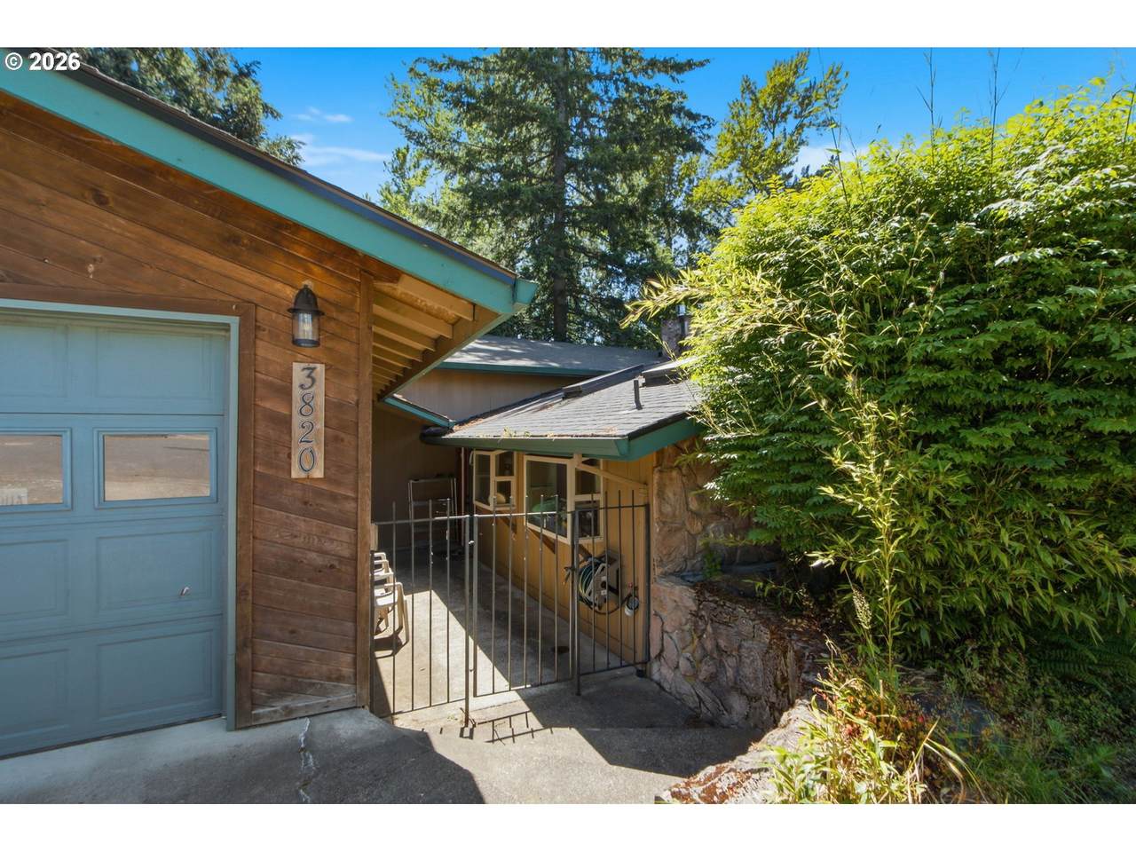 https://bt-photos.global.ssl.fastly.net/portland/1280_boomver_1_239379081-2.jpg