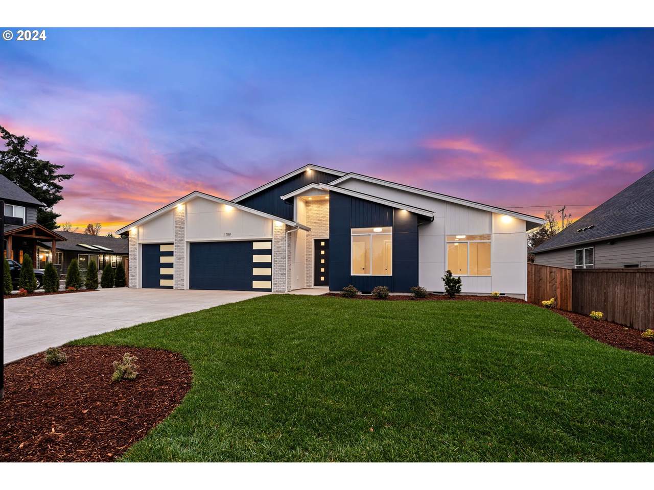 1109 150TH St - Photo 1