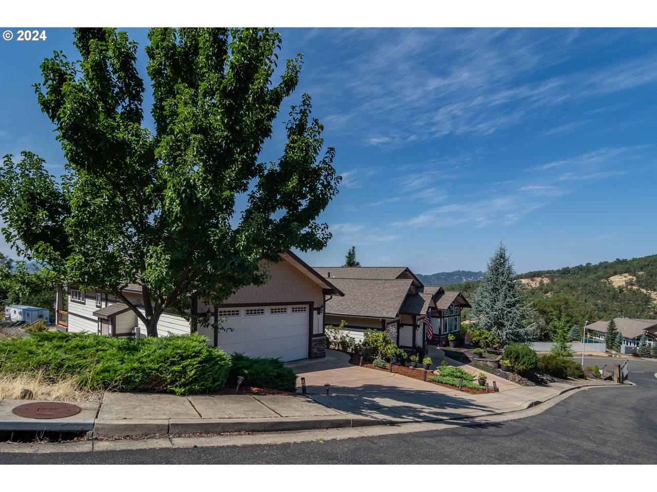 1556 Kennedy Loop Dr - Photo 1