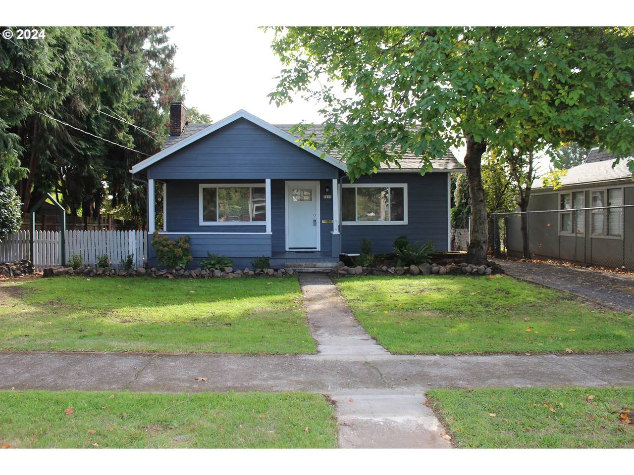 3916 Harrison St - Photo 1