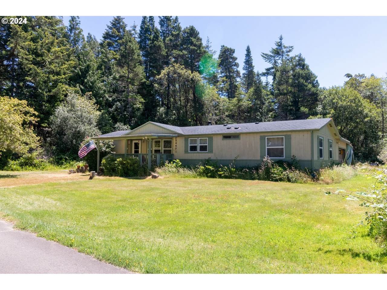 5440 Bouchet Dr - Photo 1