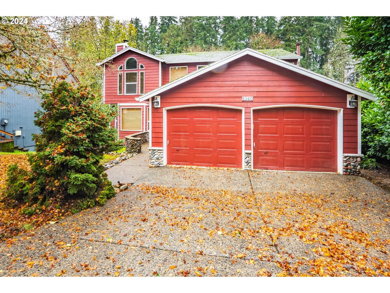 5360 Pine St - Photo 1