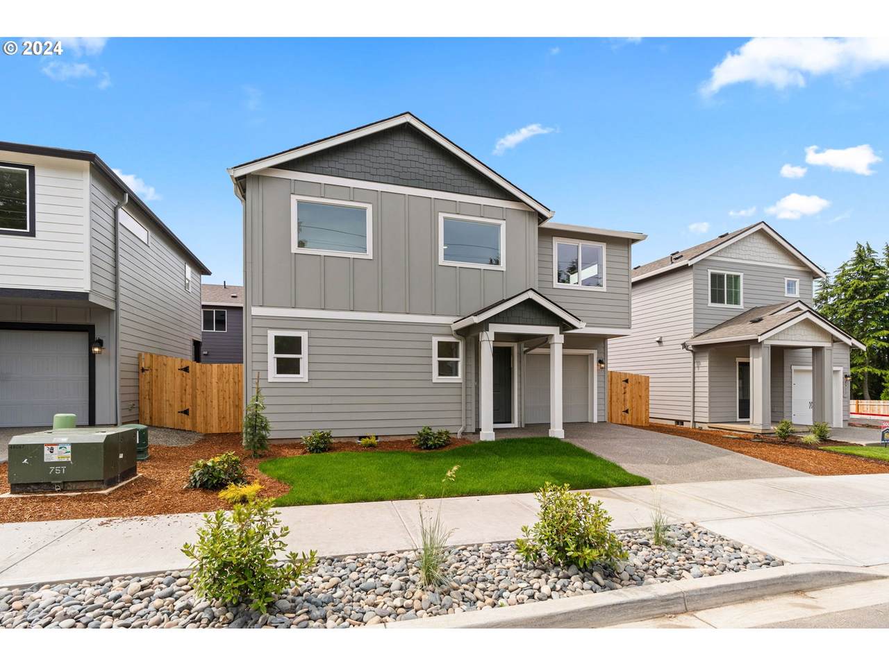 5913 70TH St - Photo 1